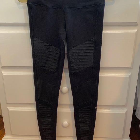 ALO Yoga Pants - MID RISE ALO MOTO LEGGINGS - SIZE EXTRA SMALL